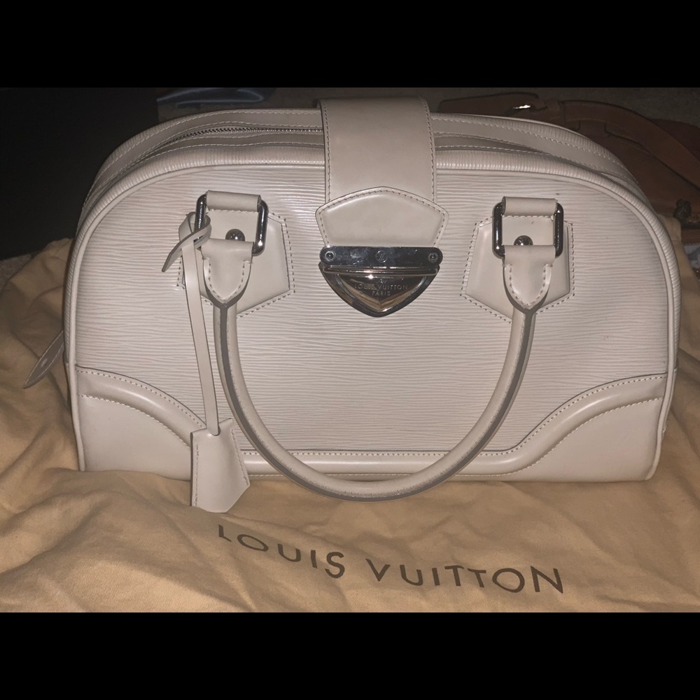 AUTHENTIC Louis Vuitton ivory bag purse bowling